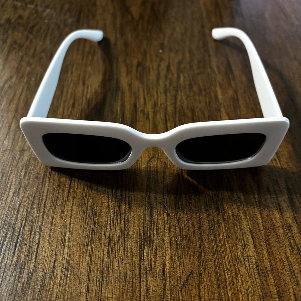 White Rectangular Sunglasses NWT - image 6